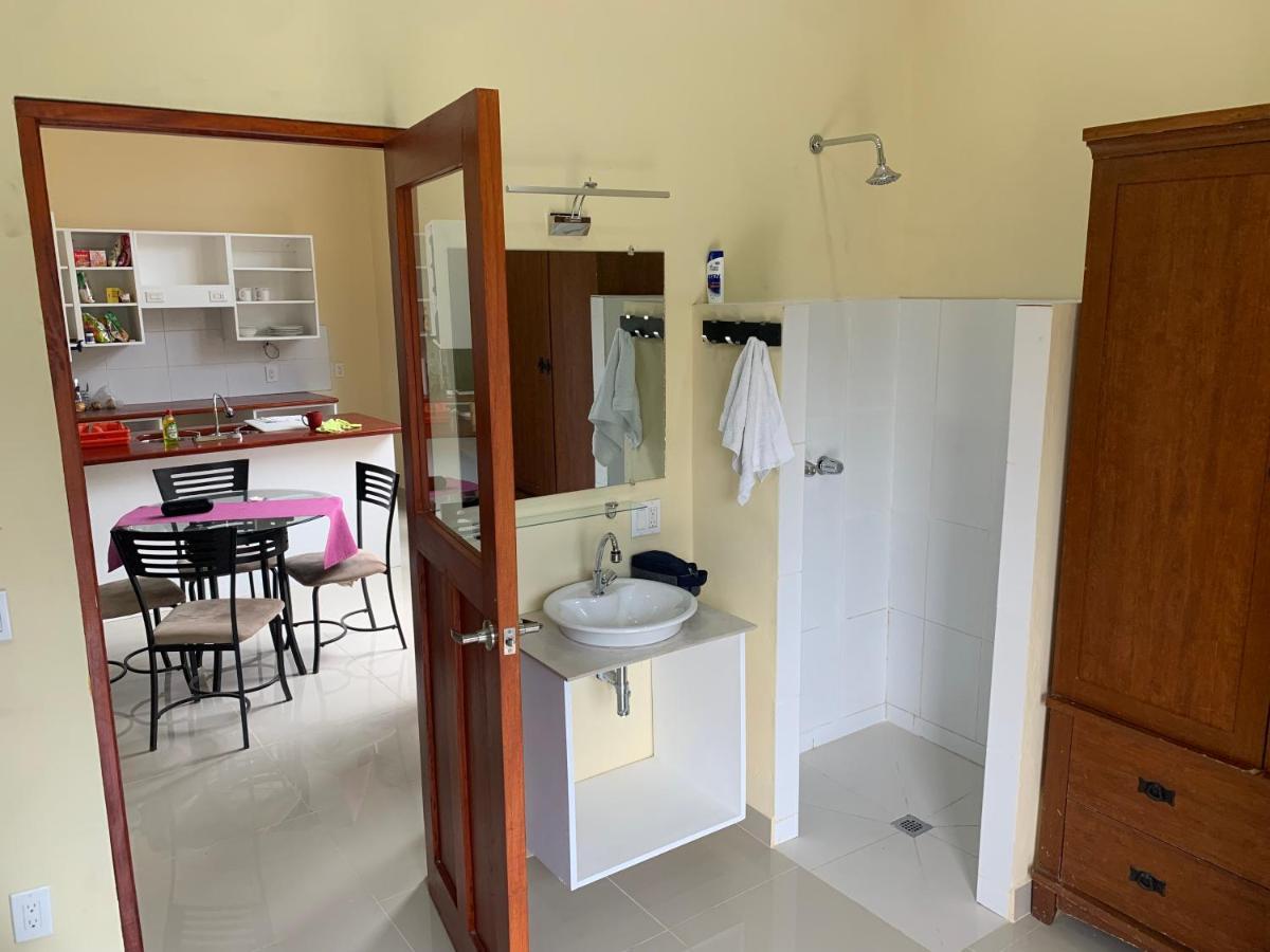 Apartamentos Casa Amarilla Granada Ngoại thất bức ảnh