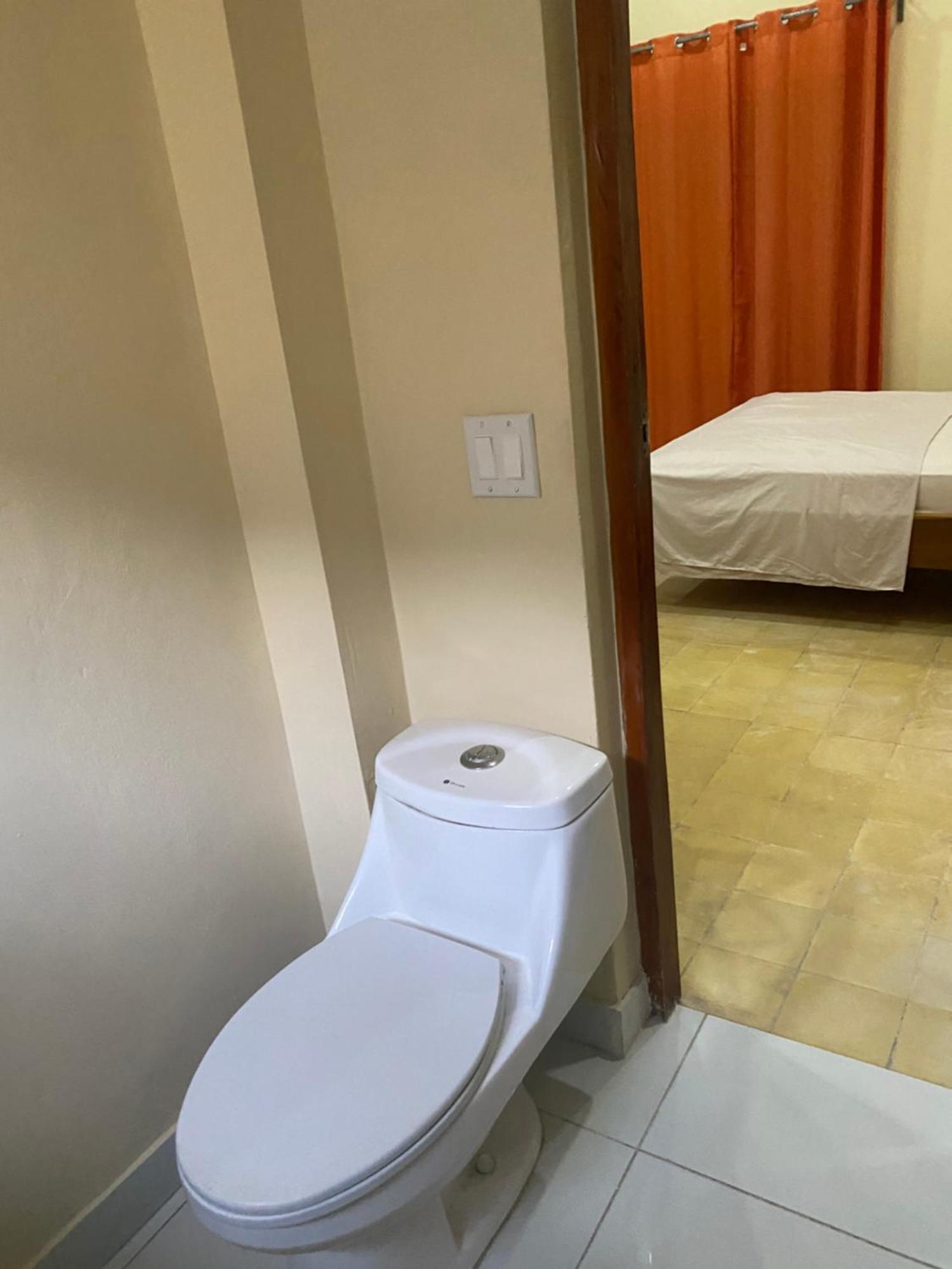 Apartamentos Casa Amarilla Granada Ngoại thất bức ảnh