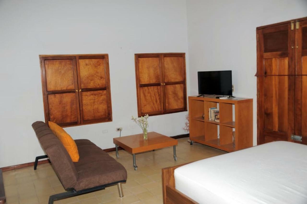 Apartamentos Casa Amarilla Granada Ngoại thất bức ảnh